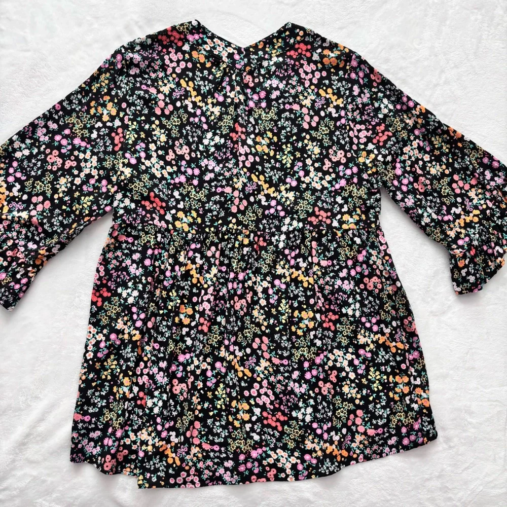 CHRISTIAN SIRIANO Boho 3/4 Sleeve Floral Tunic Top--EUC--M - Picture 13 of 16